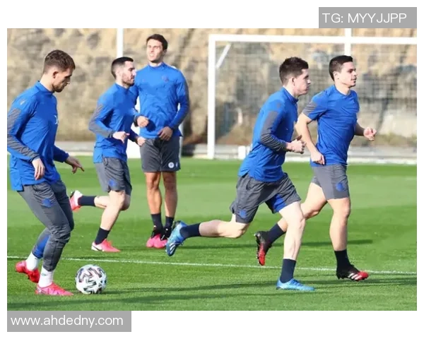 武汉足球队在最新状态排行榜中荣登第六名展现强劲实力与潜力